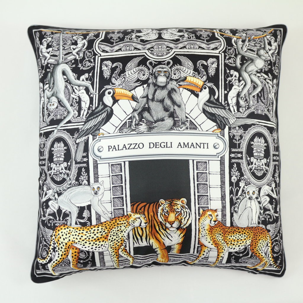 Cuscino Palazzo Degli Amanti Nero Ottone