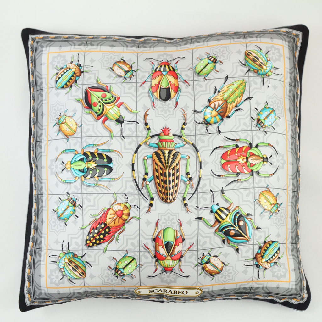 Cuscino Scarabeo Nero
