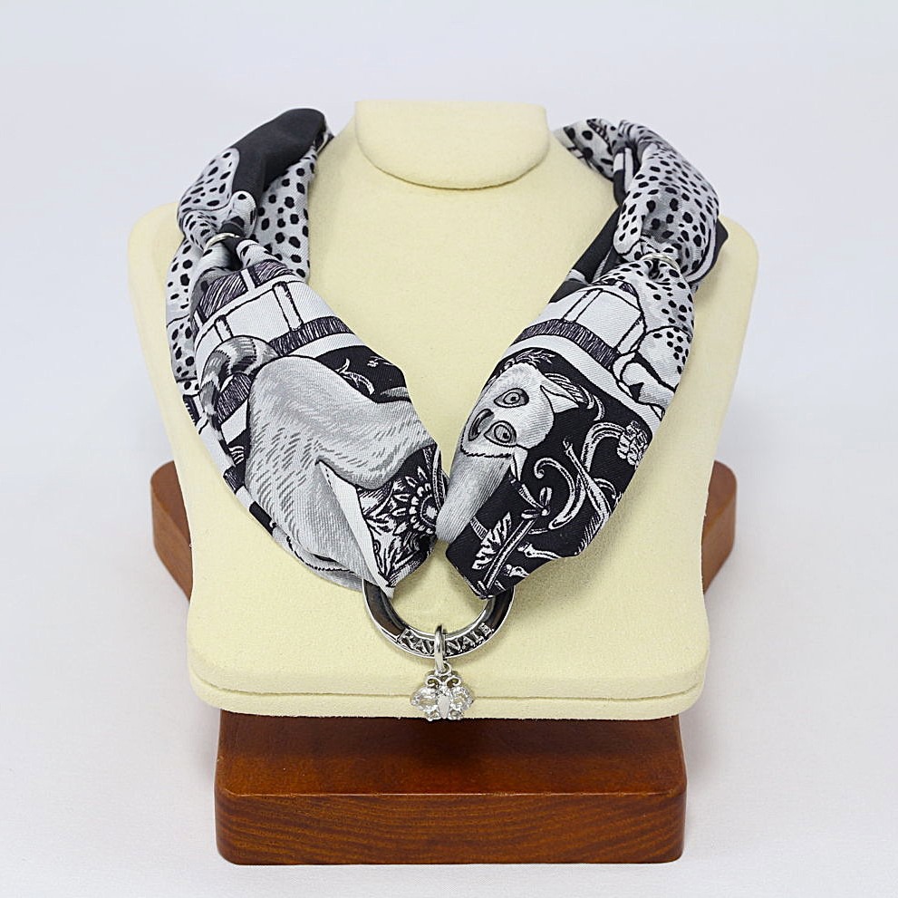 Grey Black Palazzo degli Amanti Silk Necklace