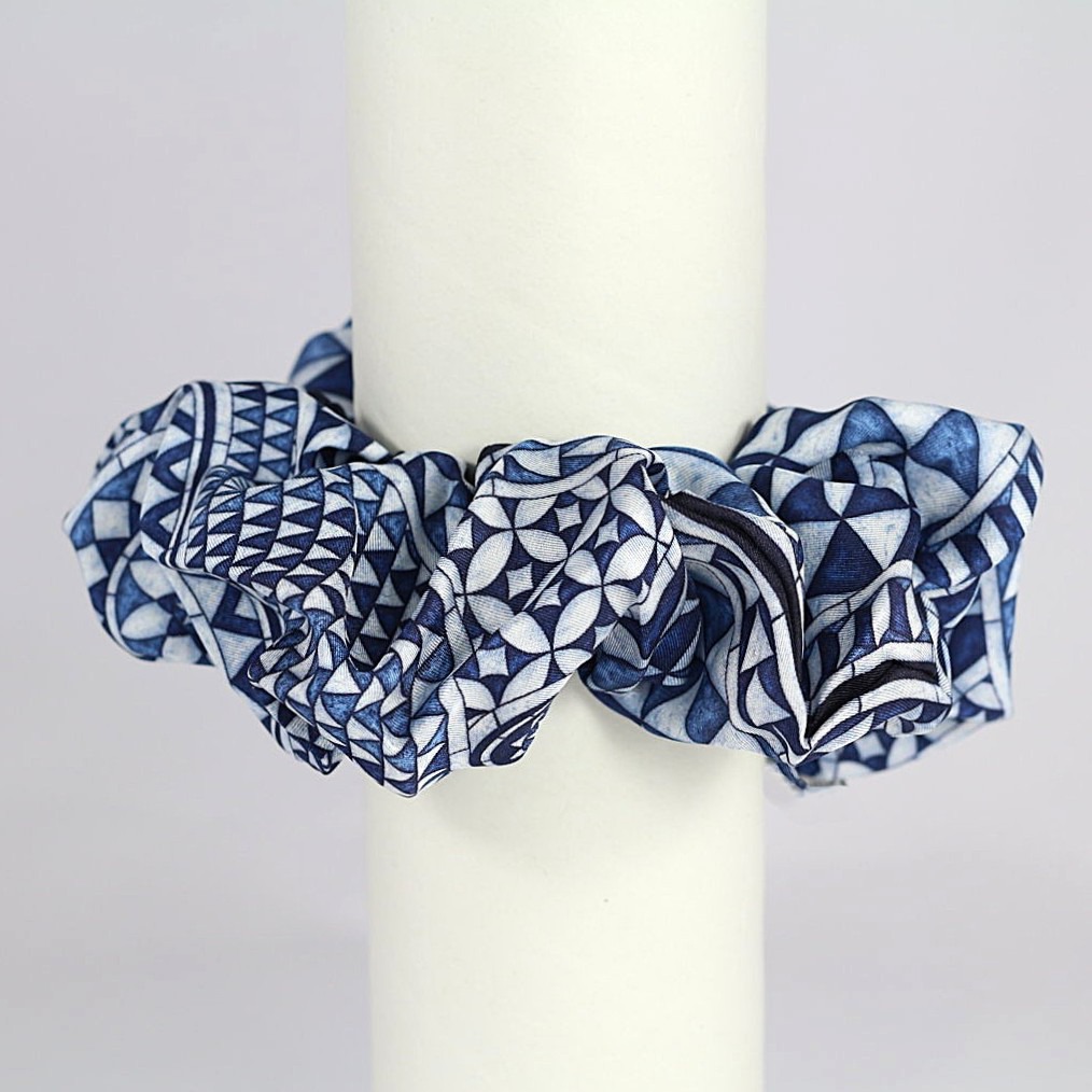 Navy Tarsia Marmorea Silk Scrunch
