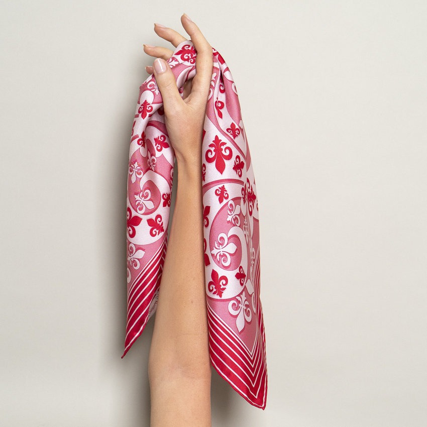 Red Lilium Bandana